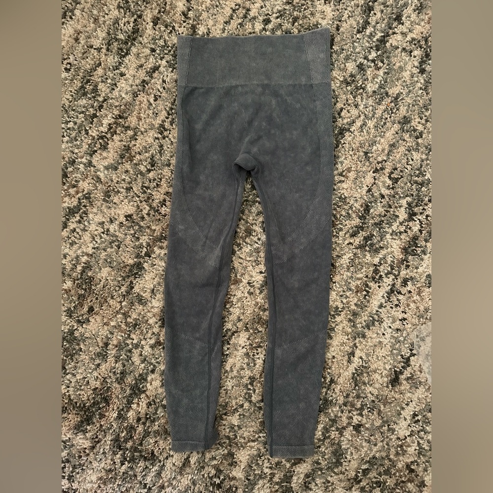 NWOT Small ribbed grey joylab leggings.